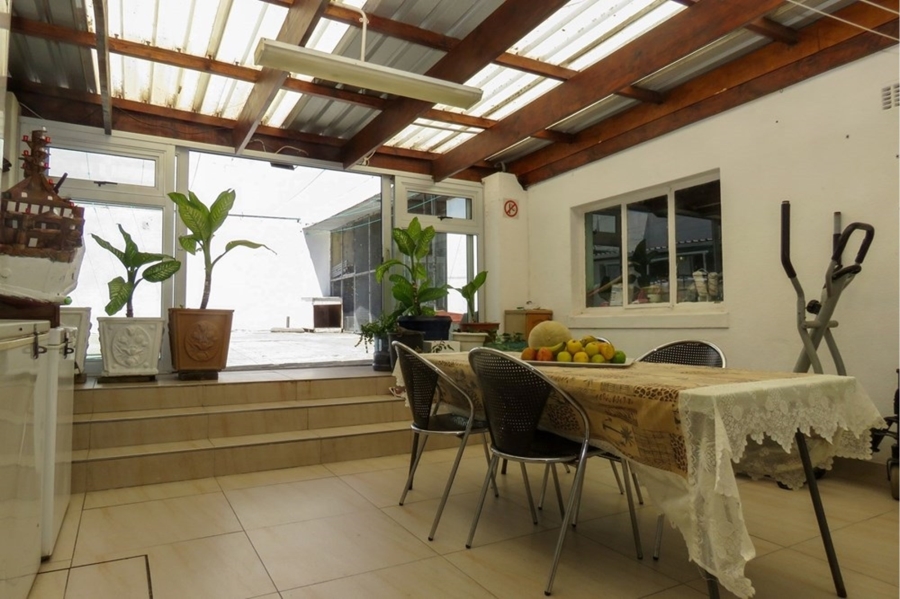To Let 3 Bedroom Property for Rent in Woodstock Western Cape